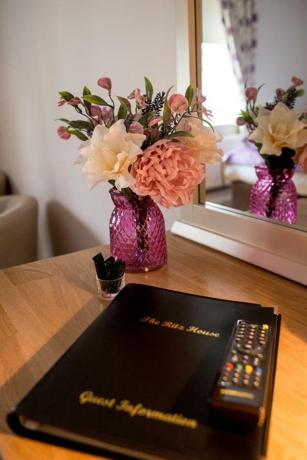 The Ritz House Hotel ลิสดูนวาร์นา ภายนอก รูปภาพ